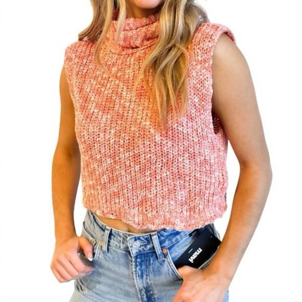 Women's Sleeveless Knit Sweater - Pink
